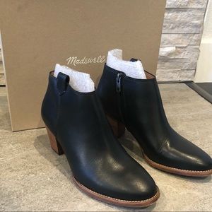 Madewell Billie Boot in Black